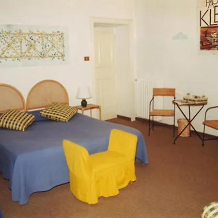 Leone Iv B&B